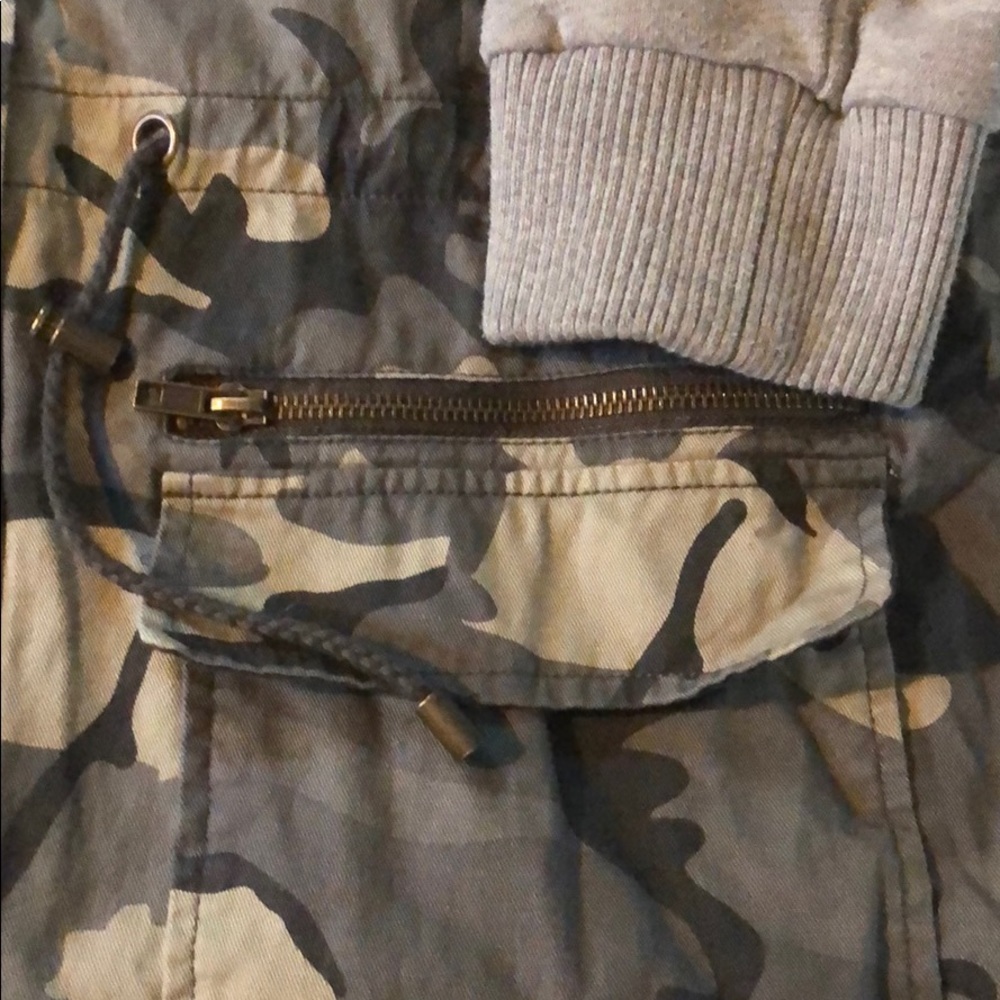 Jacket - Picture 3 of 7